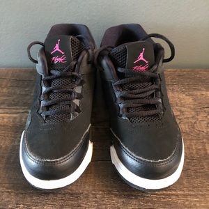 Little Girls’ Jordan Flights Mid-top